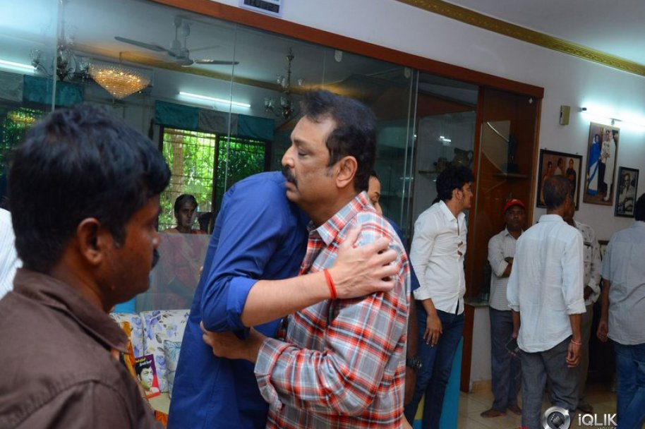 Celebrities-Pay-Homage-to-Vijaya-Nirmala-Garu